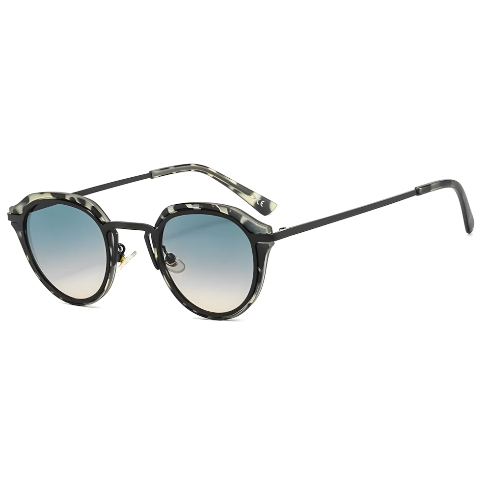 Compact acetate sunglasses with tortoise black/white frame, side angle — HARO Cassis Calanques