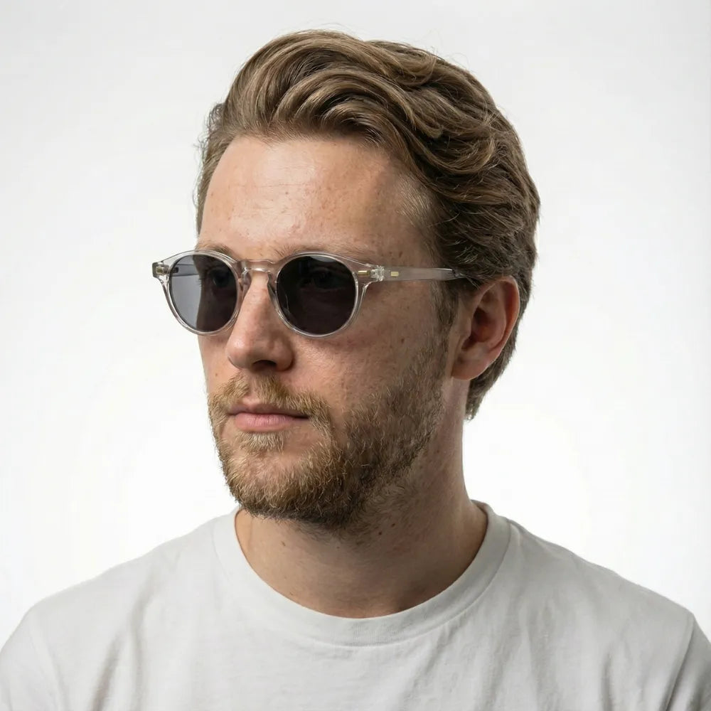 Round acetate sunglasses, model portrait — HARO Côte d'Azur Èze